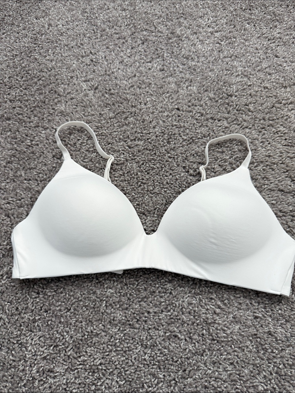 Victoria's Secret White Seamless Molded T-Shirt Bra
